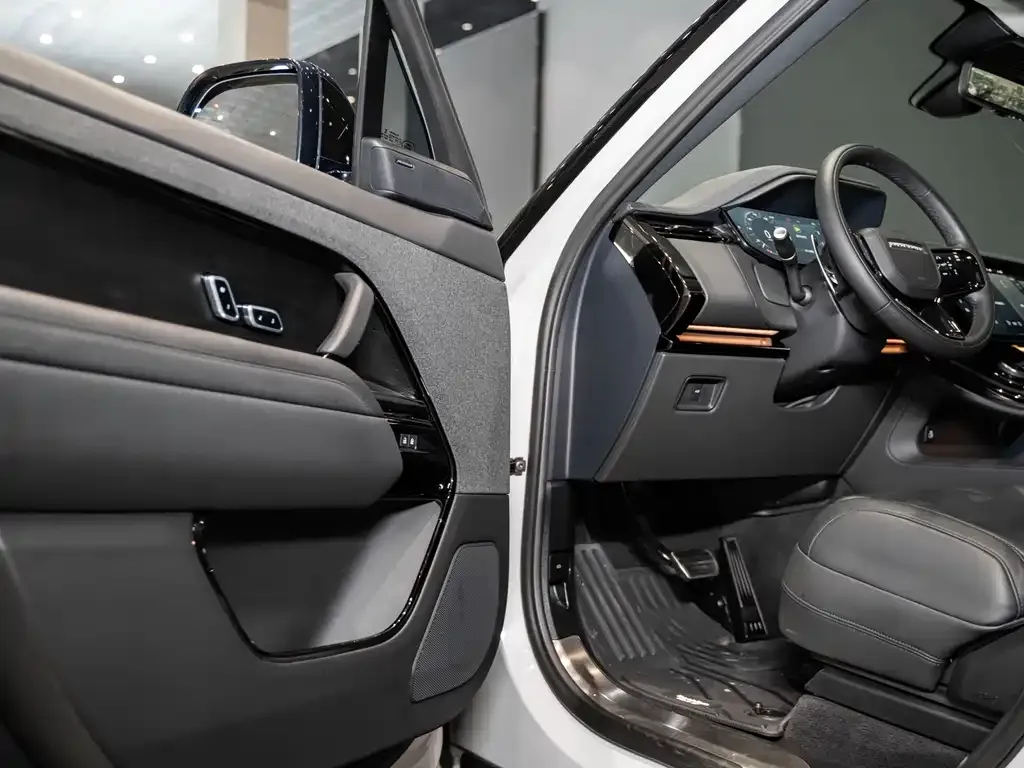 Land Rover Sport 2023 из CN, фото 3