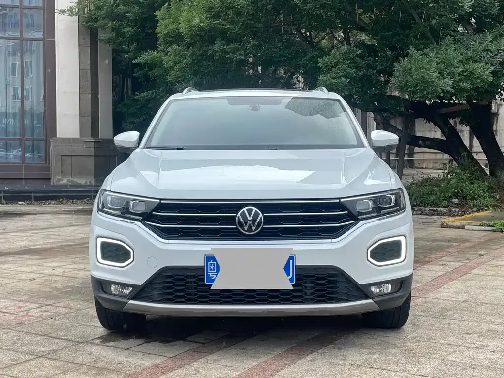 Volkswagen T-Roc — фото 8