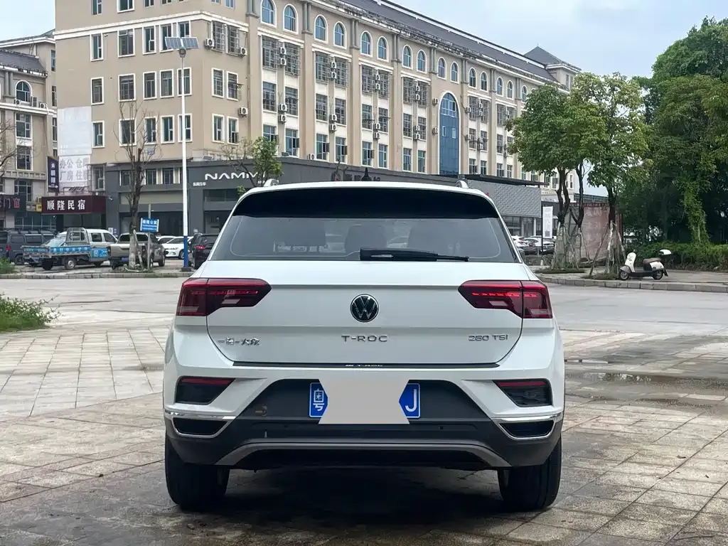 Volkswagen T-Roc — фото 4