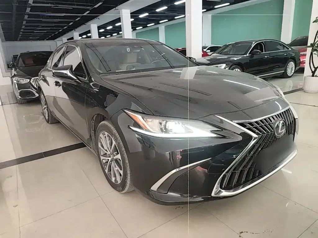 Lexus ES — фото 8