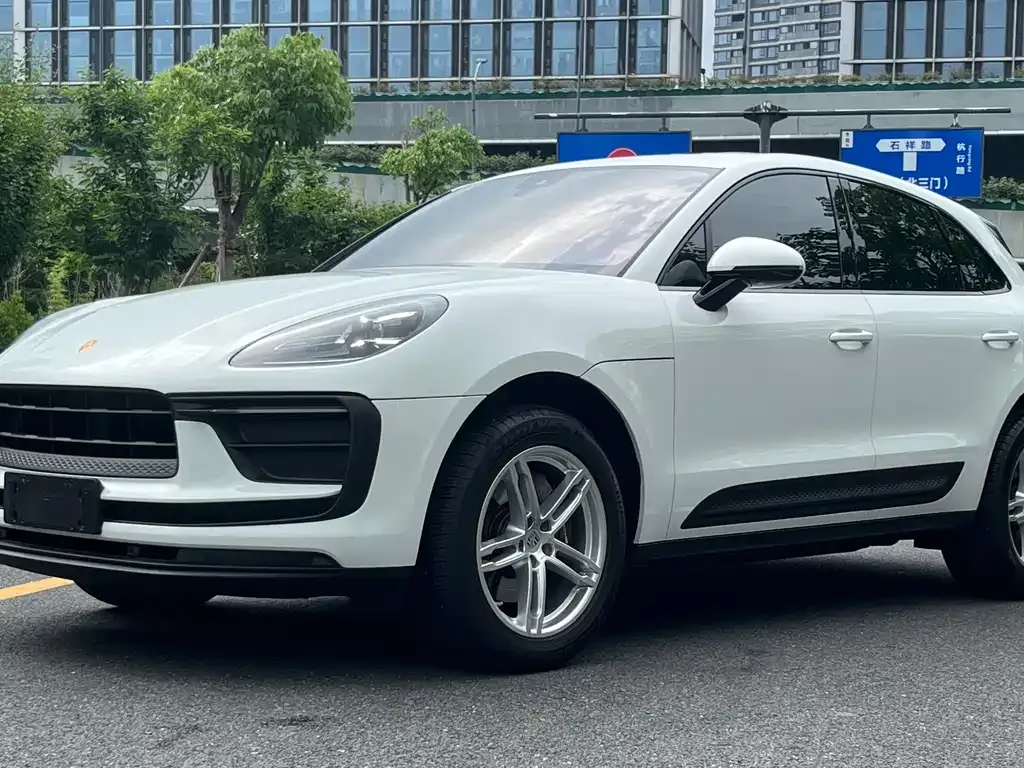 Porsche Macan — фото 1