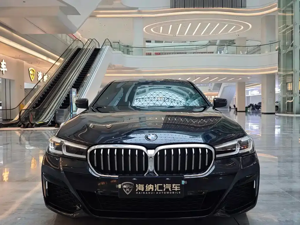 BMW 5 Series — фото 10