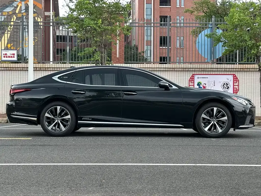 Lexus LS 2021 из CN, фото 9