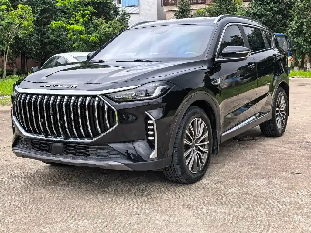 Jetour X70 PLUS — фото 1