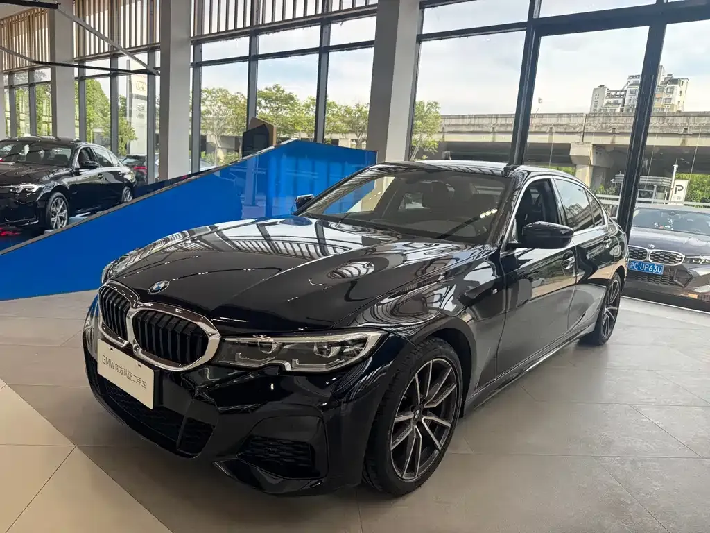 BMW 3 Series — фото 1