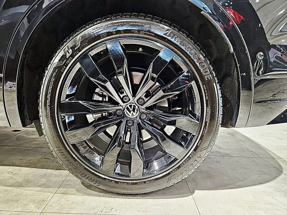 Volkswagen Touareg 2023 из KR, фото 9