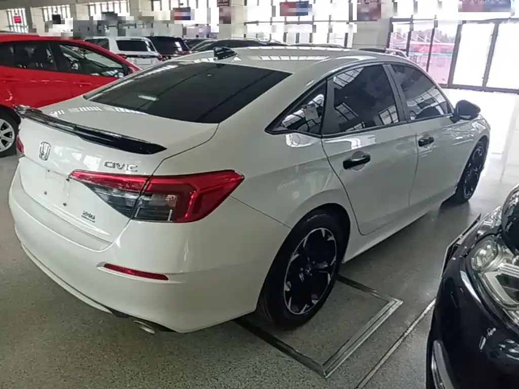 Honda Civic — фото 4