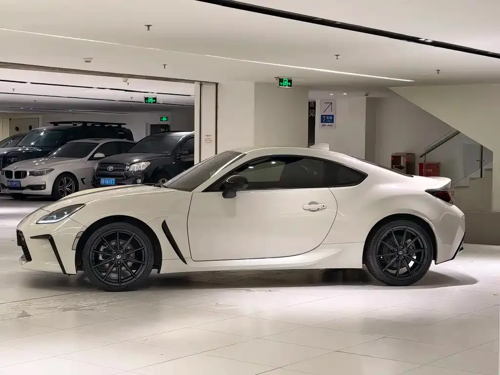 Toyota 86 2023 из CN, фото 8
