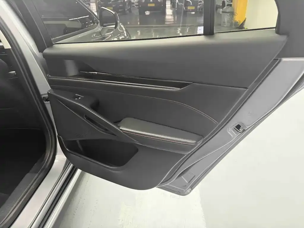 Ford Mondeo 2024 из CN, фото 4