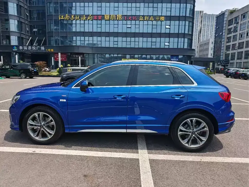 Audi Q3 — фото 6