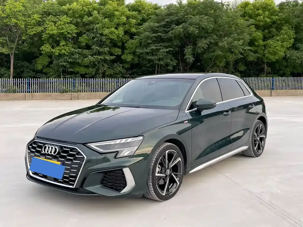 Audi A3 — фото 1