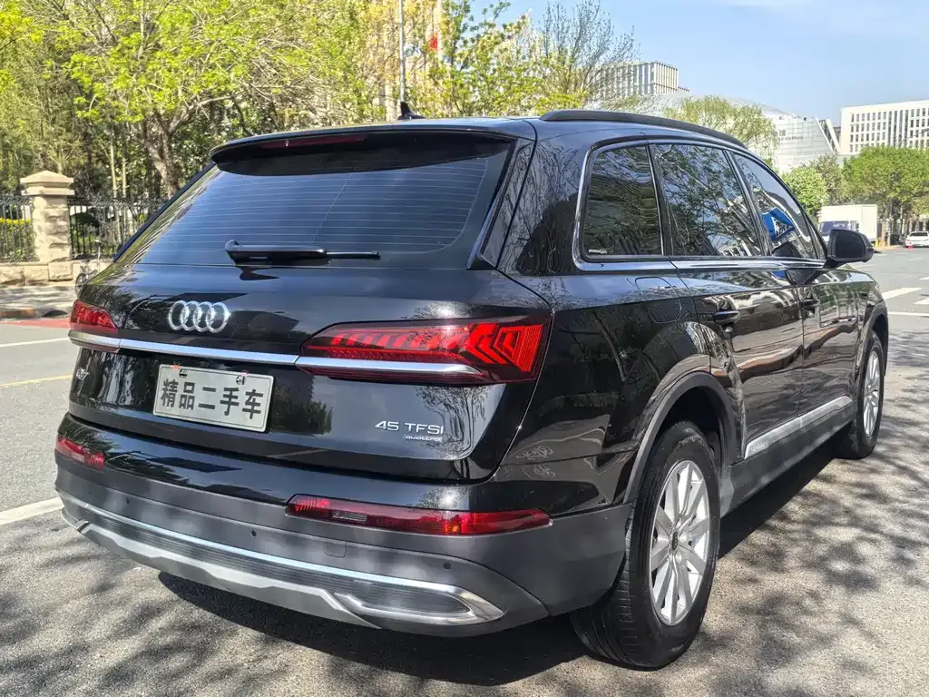 Audi Q7 — фото 4