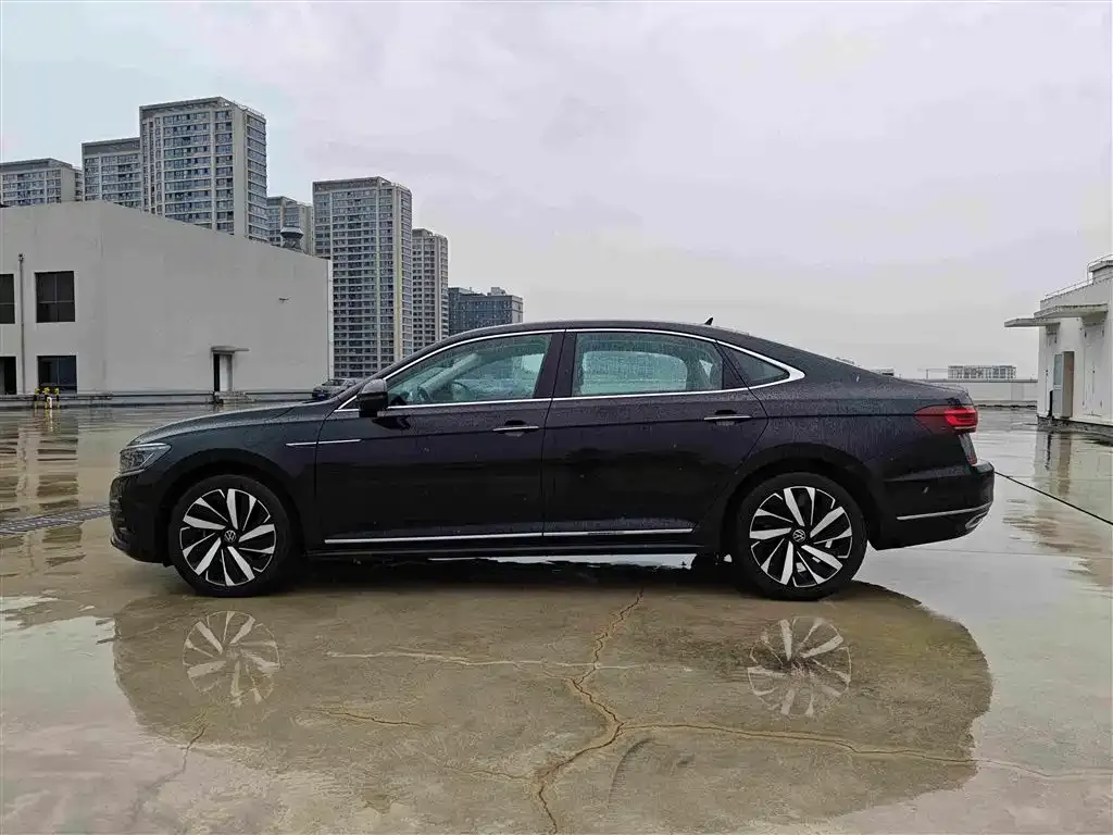 Volkswagen Passat — фото 3