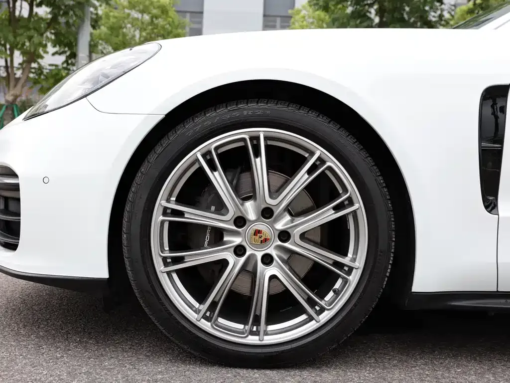 Porsche Panamera — фото 8