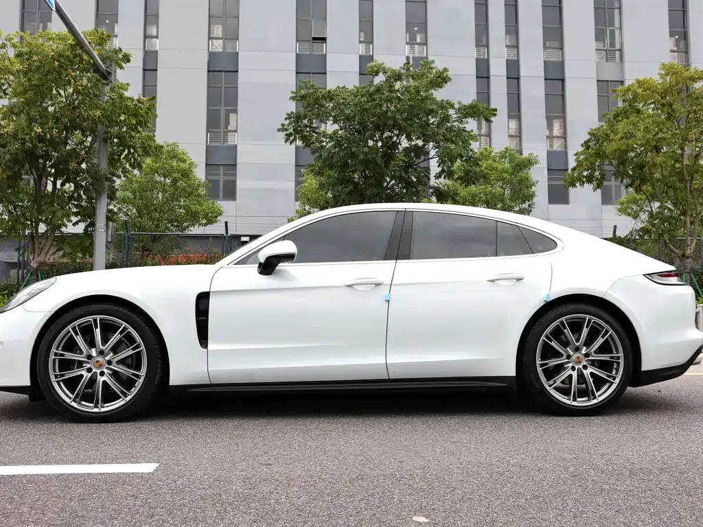 Porsche Panamera — фото 10