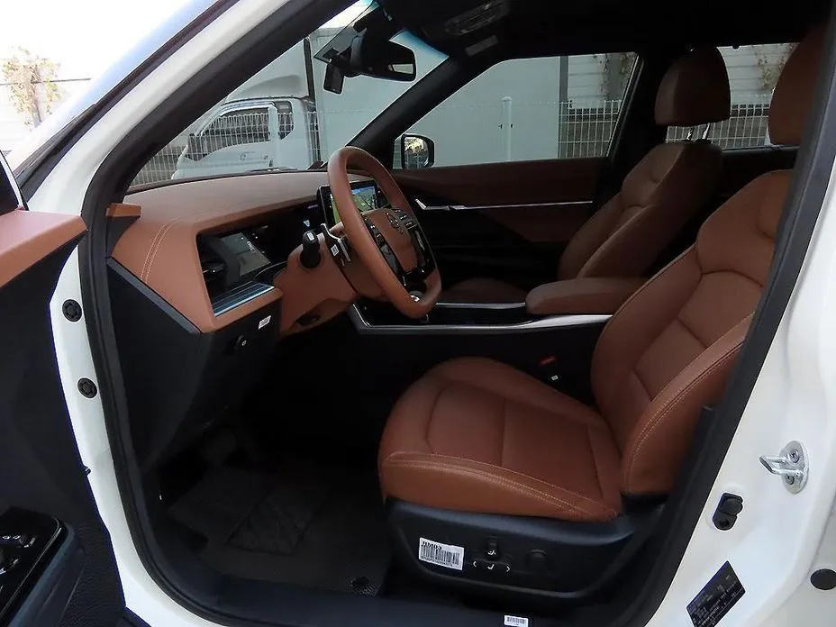 KG Mobility (Ssangyong) Torres 2023 из KR, фото 3