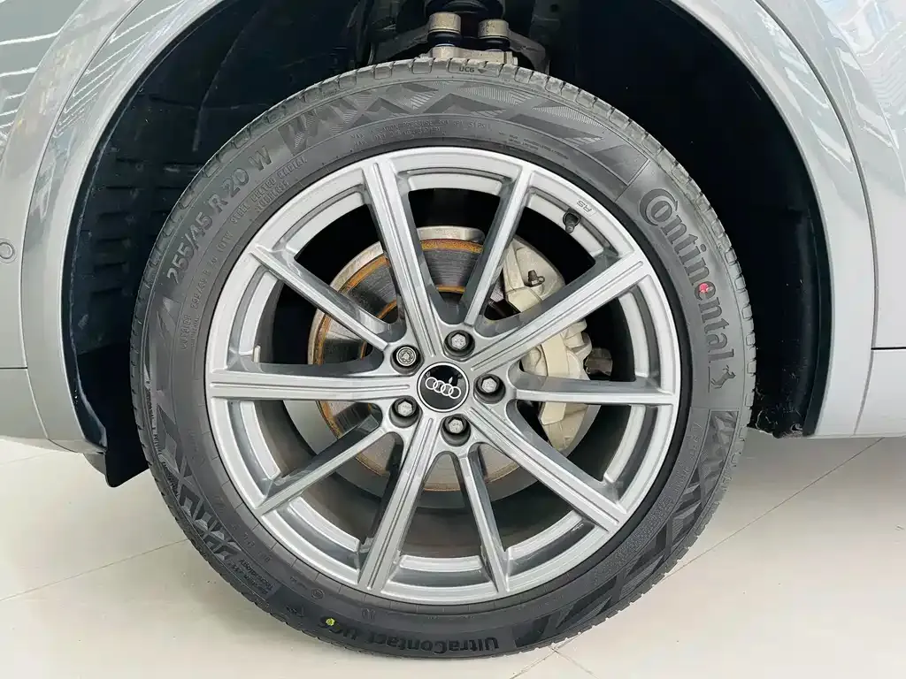 Audi Q5L 2021 из CN, фото 6