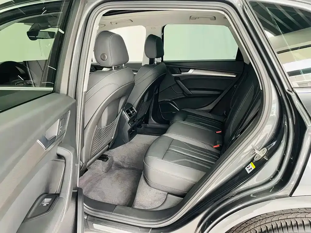 Audi Q5L 2021 из CN, фото 9