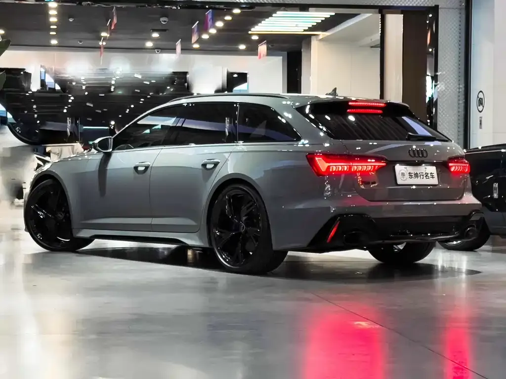 Audi RS 6 2023 из CN, фото 5