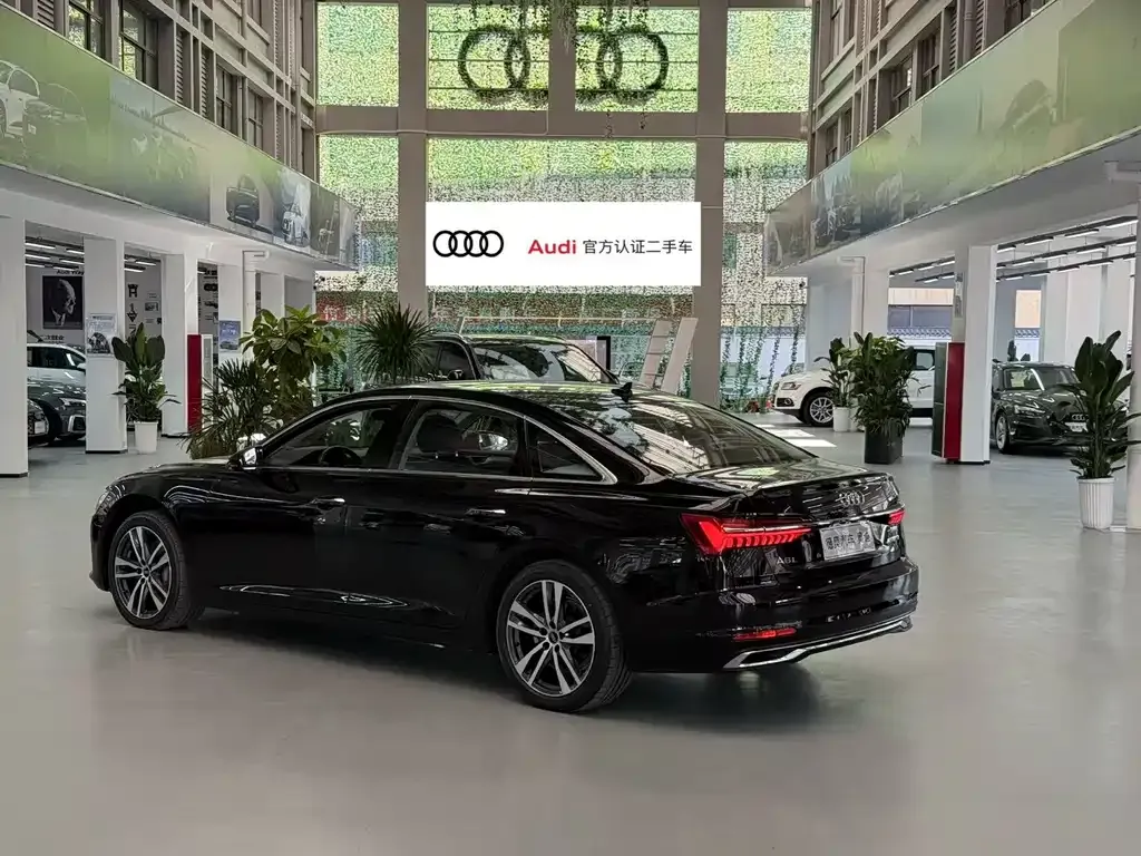 Audi A6L — фото 7