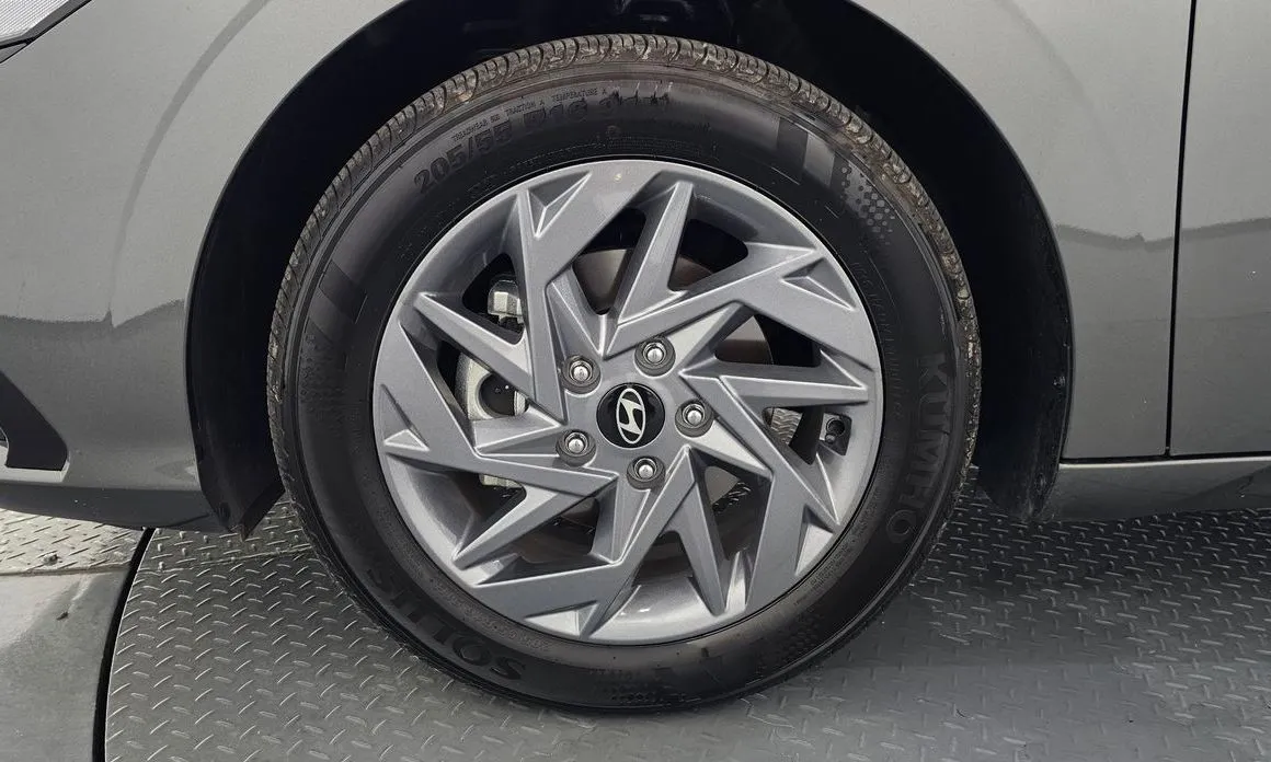 Hyundai AVANTE — фото 3