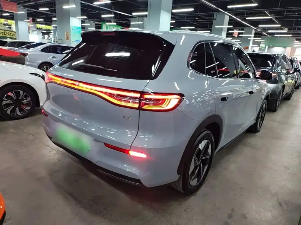 Geely Galaxy E5 — фото 8