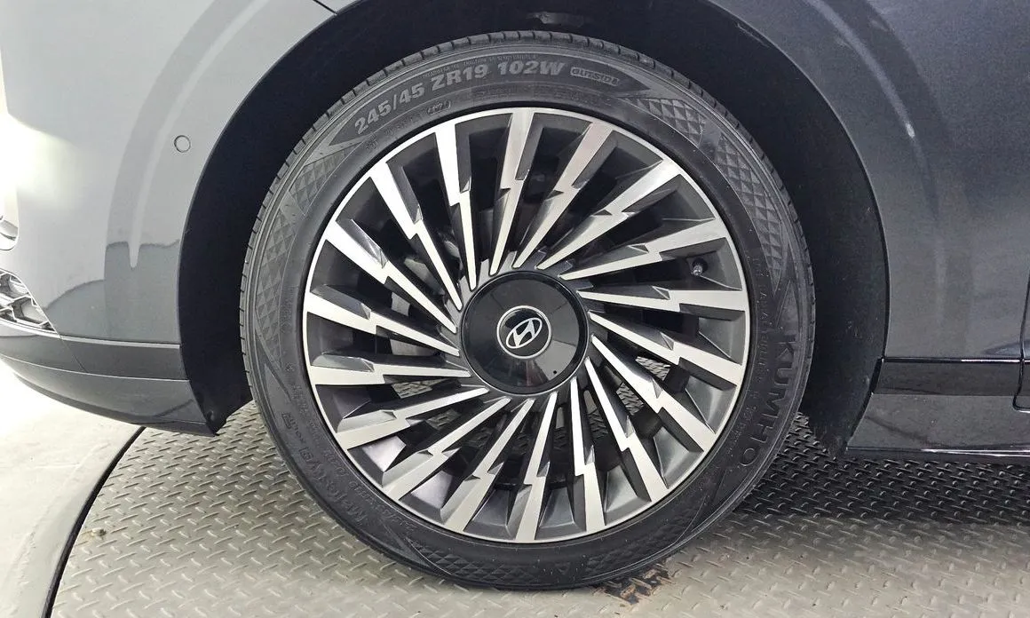 Hyundai Grandeur 2023 из KR, фото 9