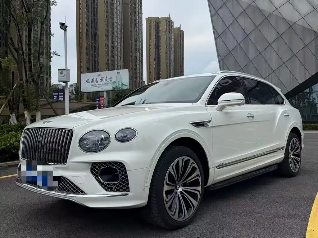 Bentley Bentayga — фото 1