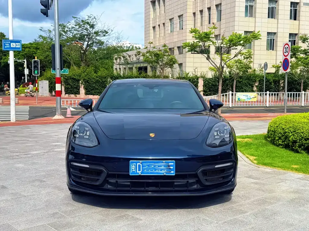 Porsche Panamera — фото 10