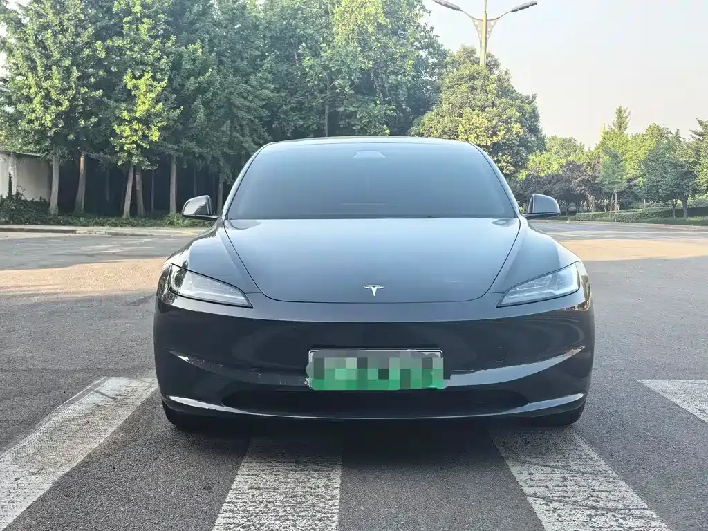 Tesla Model 3 — фото 7