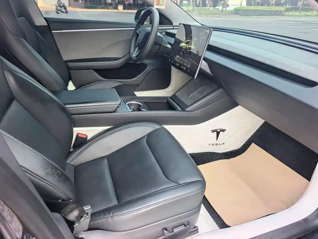 Tesla Model 3 — фото 2