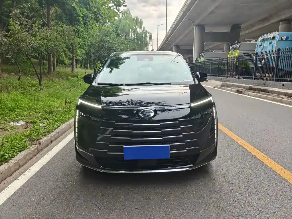 GAC Motor 传祺E8 PHEV — фото 9