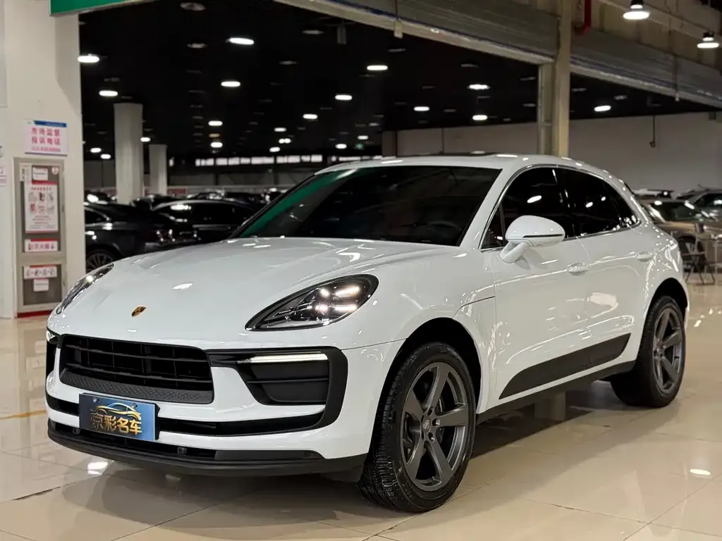 Porsche Macan — фото 1