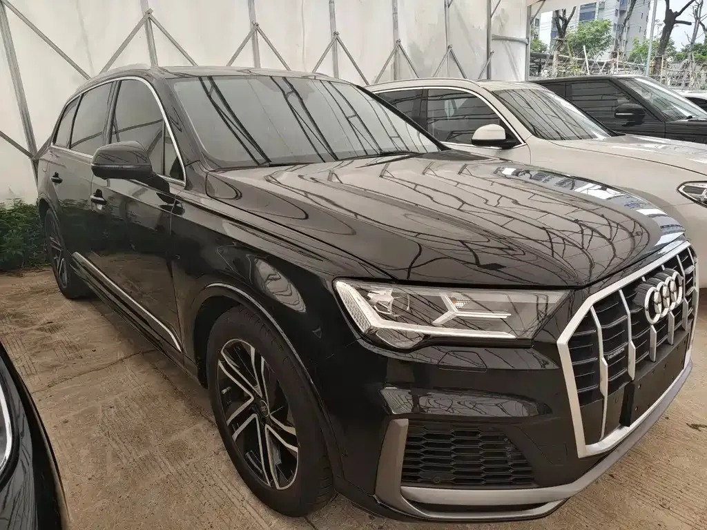 Audi Q7 2022 из CN, фото 5