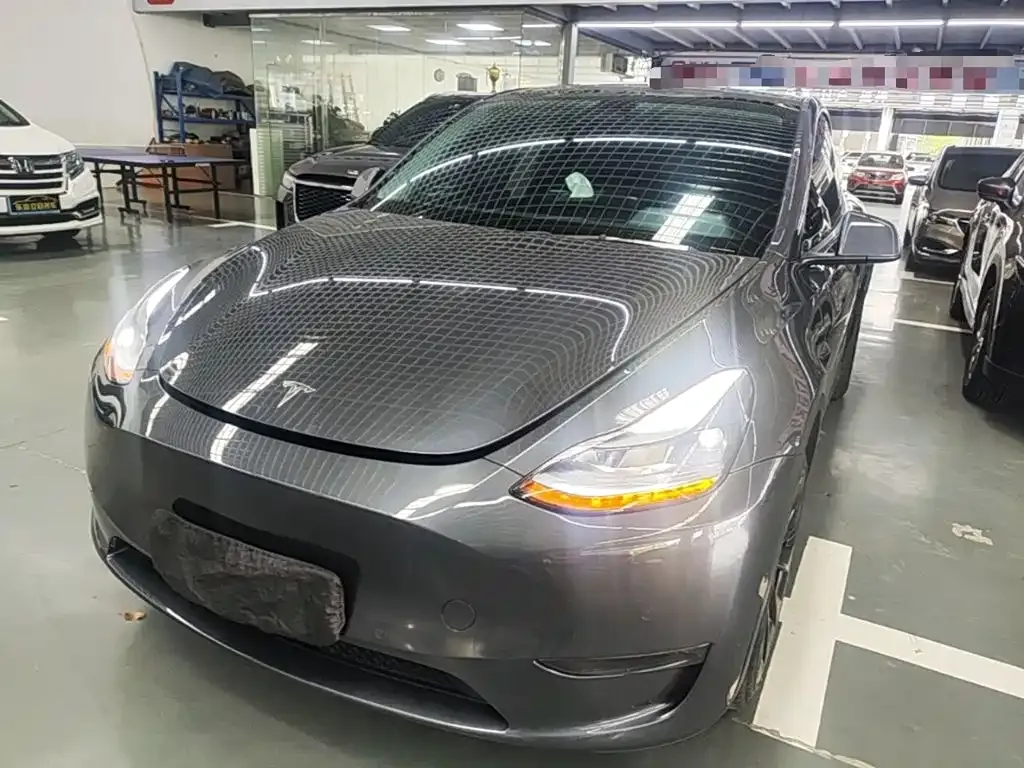 Tesla Model Y — фото 6