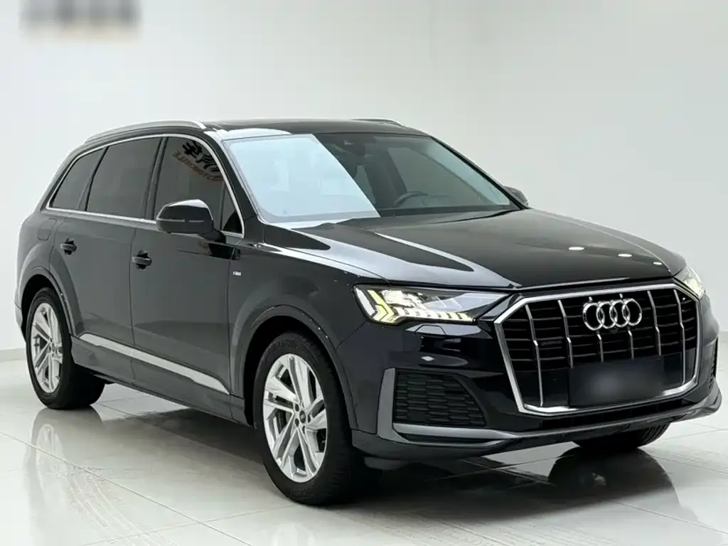 Audi Q7 2021 из CN, фото 4
