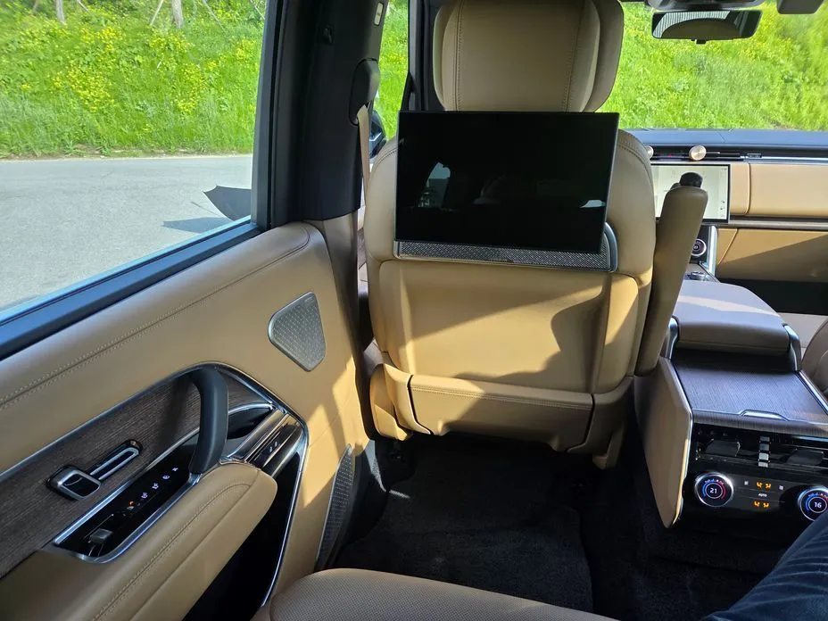 Land Rover Range Rover 2023 из KR, фото 6