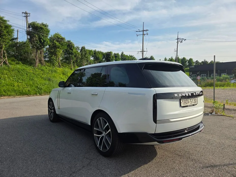 Land Rover Range Rover 2023 из KR, фото 2