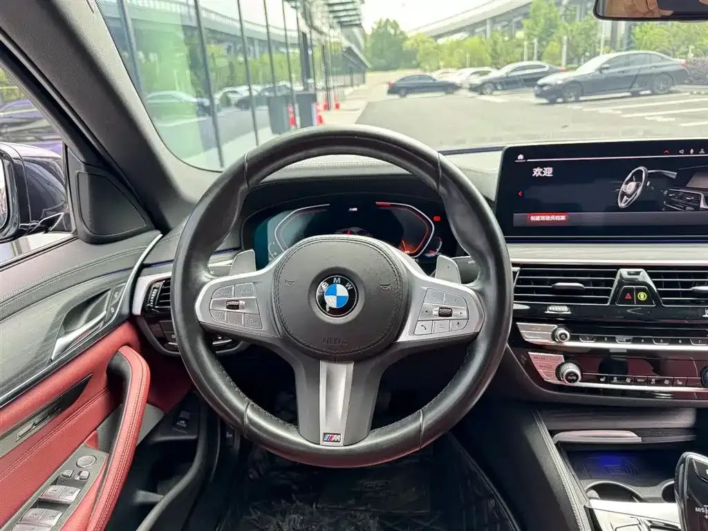 BMW 5 Series — фото 10