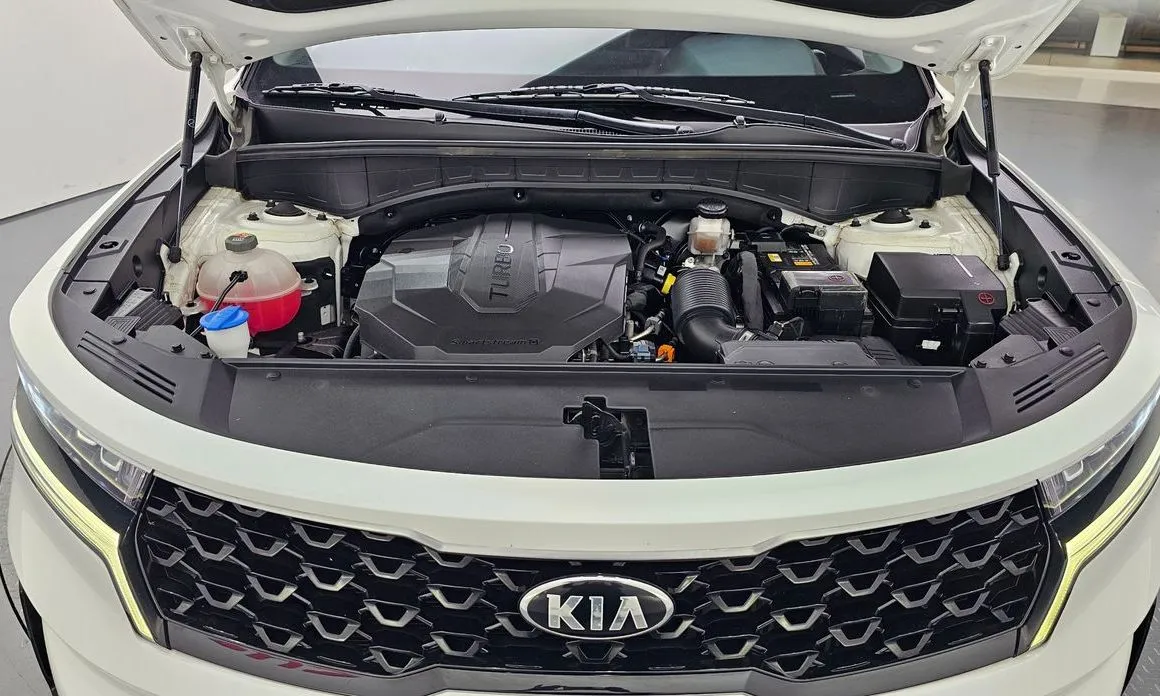 Kia Sorento — фото 7