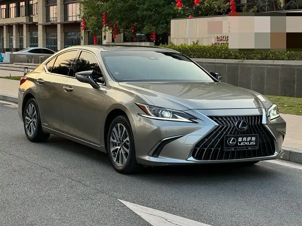 Lexus ES — фото 8