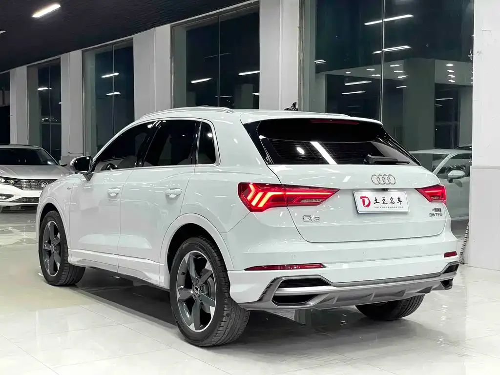 Audi Q3 — фото 6