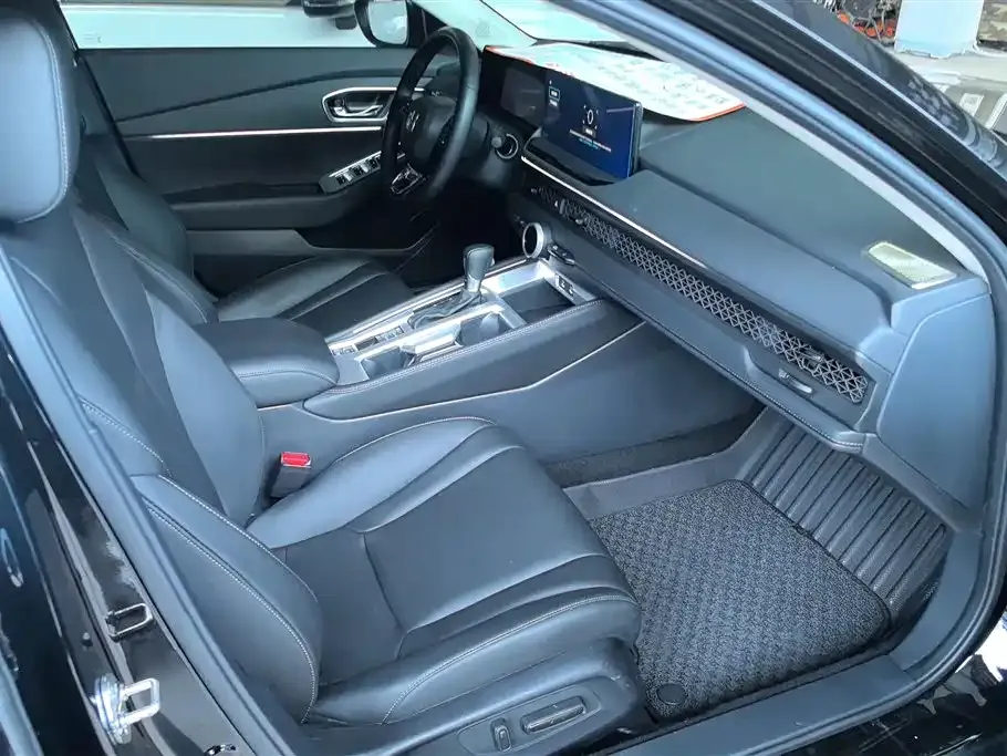 Honda Accord — фото 10