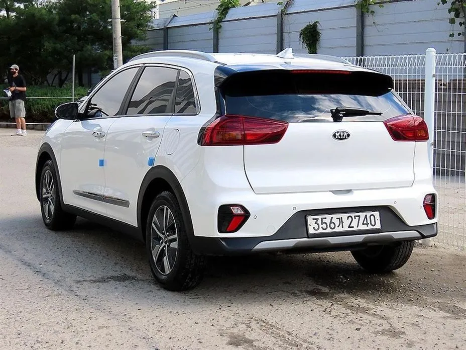 Kia Niro — фото 9