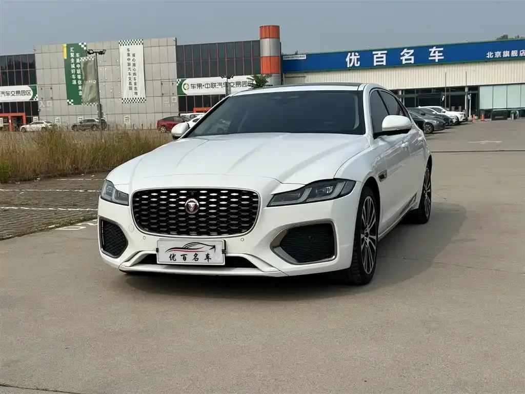 Jaguar XFL — фото 1