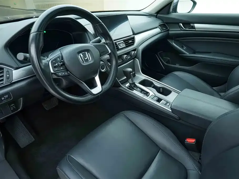 Honda Accord — фото 4