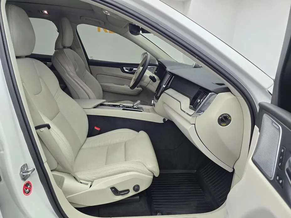 Volvo XC60 2021 из KR, фото 7