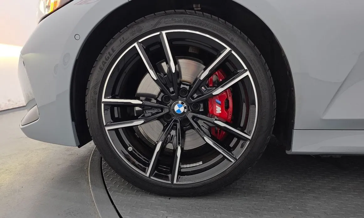 BMW 3-Series 2025 из KR, фото 8