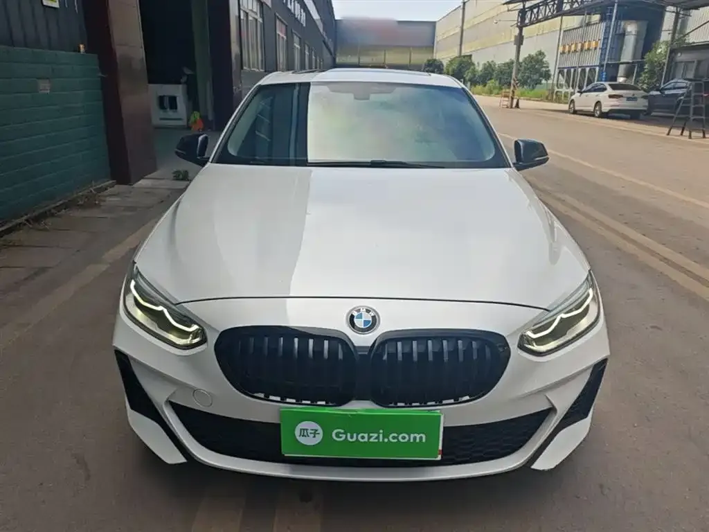 BMW 1 Series 2021 из CN, фото 3
