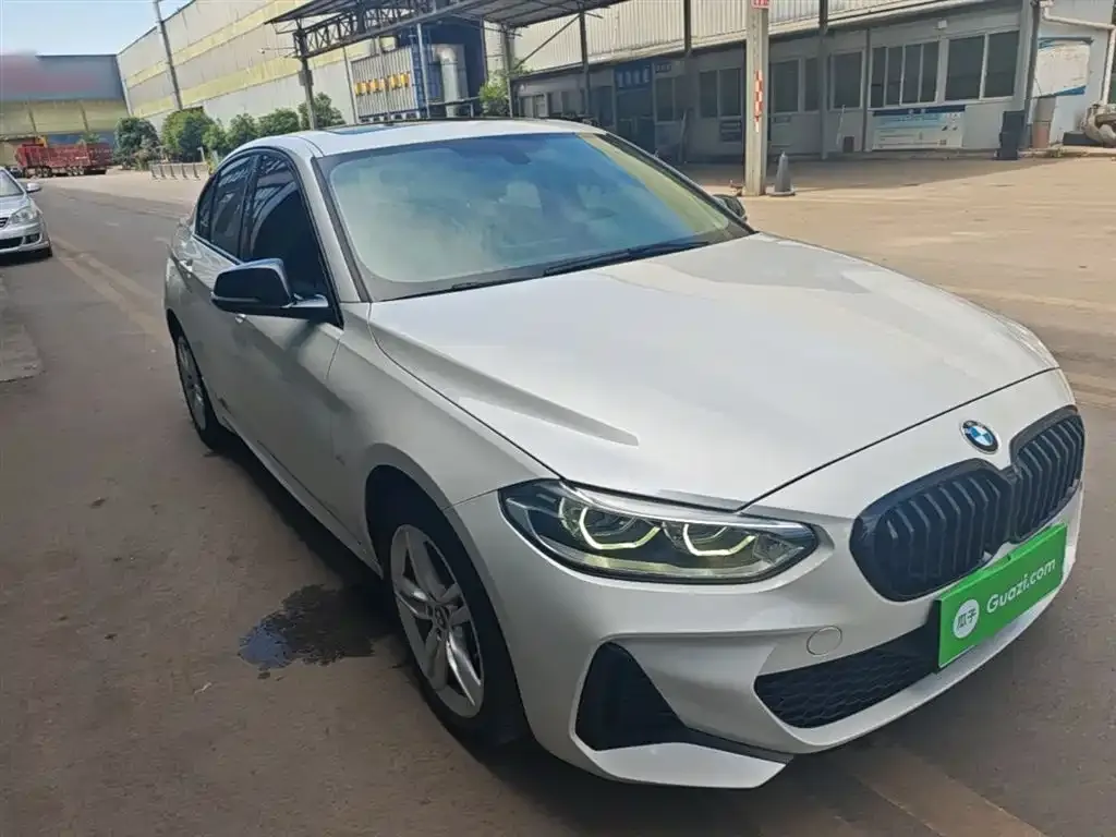 BMW 1 Series 2021 из CN, фото 9